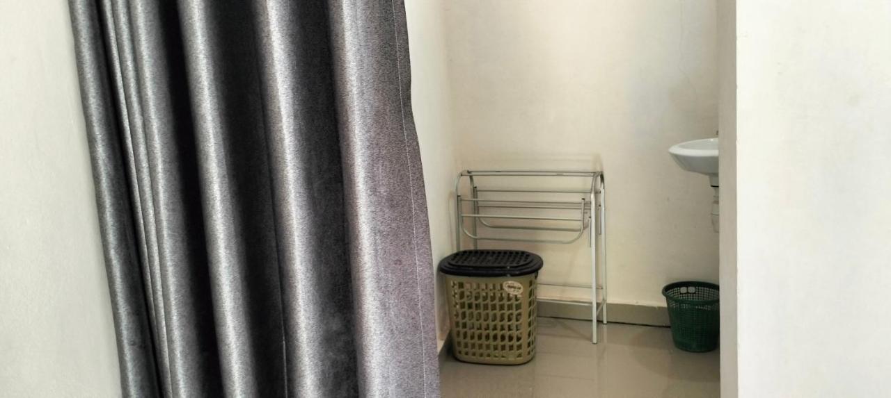 Sakila Homestay Kuta  Екстер'єр фото