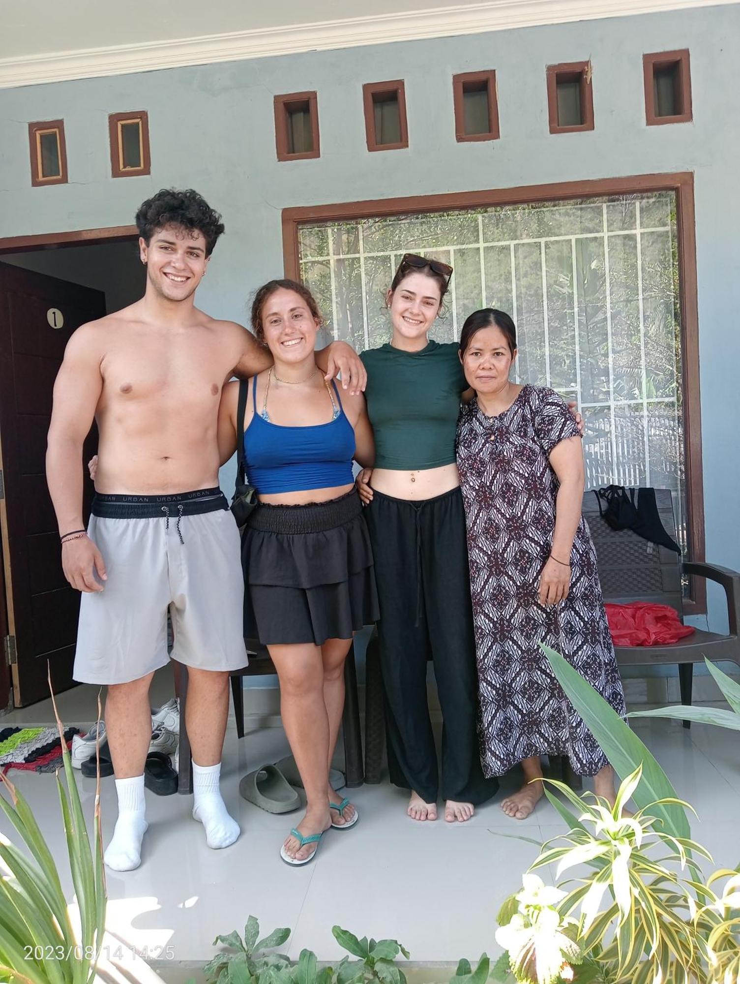 Sakila Homestay Kuta  Екстер'єр фото