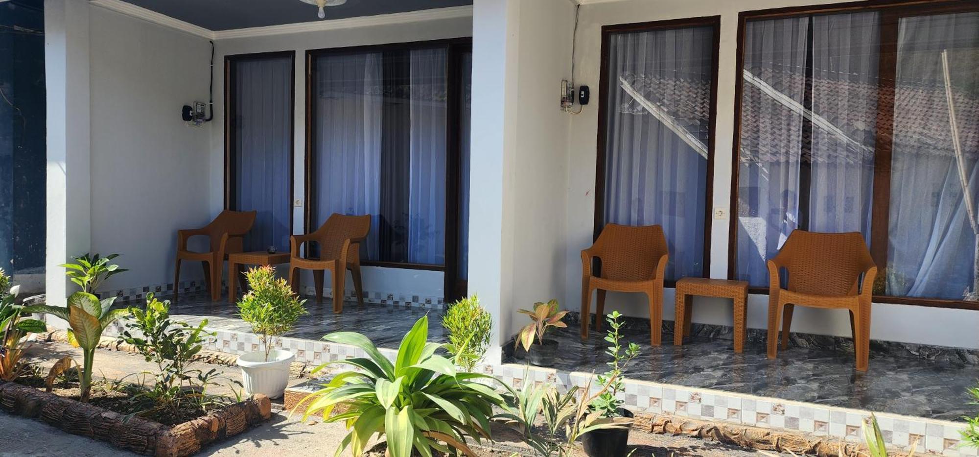 Sakila Homestay Kuta  Екстер'єр фото